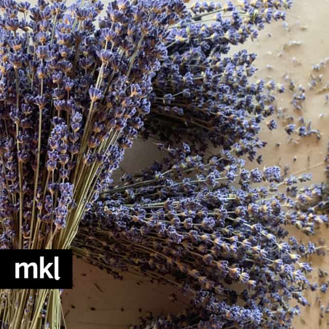 dried-lavender-bundles