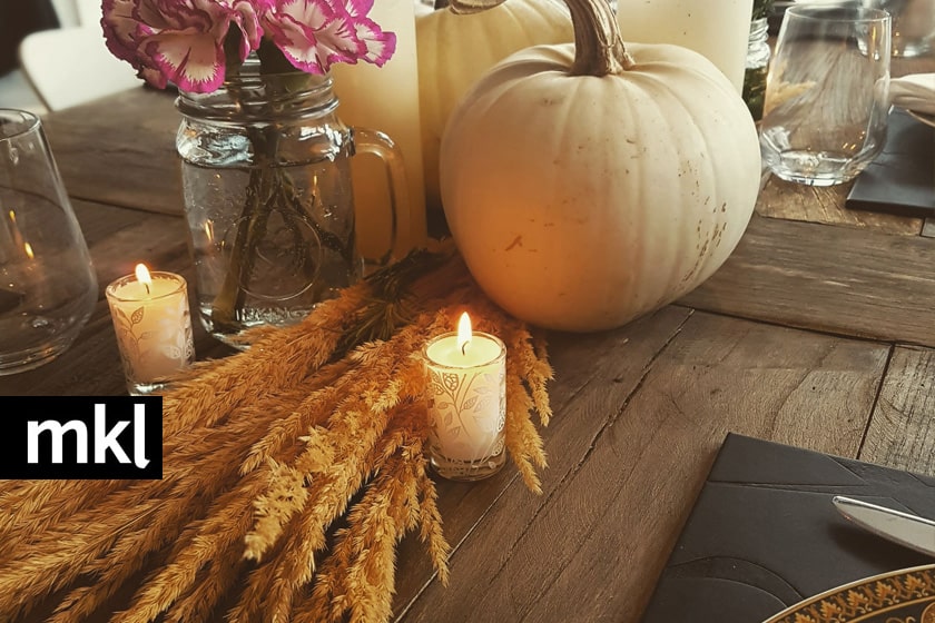 add dried grass to your thanksgiving tablescape