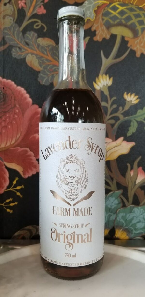 Lavender farm in Kelowna selling wholesale dried bulk lavender flowers